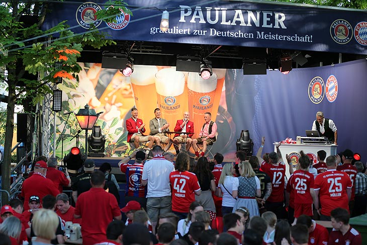 FC Bayern München ist Deutscher Meister 2022: Paulaner Fanfest im Biergarten des „Paulaner am Nockherberg“ mit den Bayern am 14.05.2022 (Foto: FCB Media)